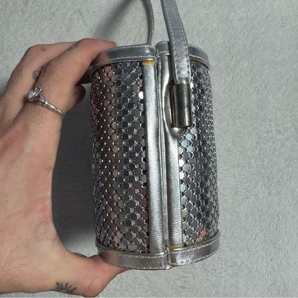 Vintage Silver Mesh Metal Frame Box Bag by Y&S - Picture 5 of 13